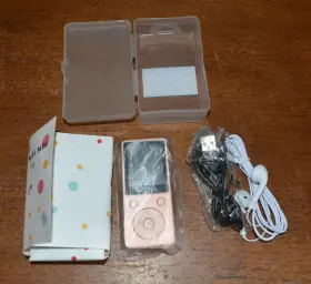 Ha0182rg Agptek Mp3/4 Usb Aux Player New With Pods And Charager Case Bundle