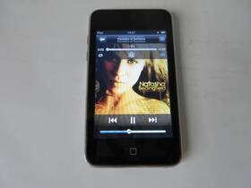 Apple 65474 Ipod Touch 2nd Generation Black 32gb Mp3 Player 2524 Songs Mb533ll