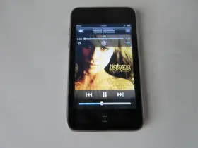 65474 Apple Ipod Touch 2nd Generation Black 32gb Mp3 Player 2524 Songs Mb533ll
