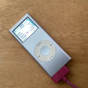 Apple 6u7161rkvq5 Ipod Nano 2nd Generation Silver. 2 Gb Ma477ll