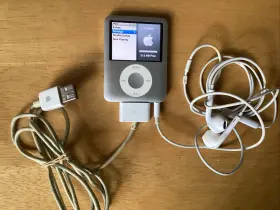 6u7385cmy0r Apple Ipod Nano 3rd Generation. A1236. 8gb. Silver Tested