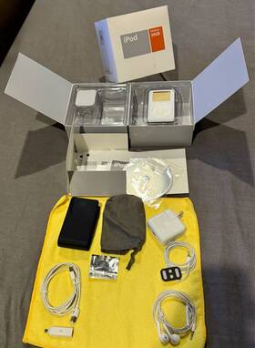 Apple 718908423868 Ipod Classic 2nd Gen 20gb M8741 Original Matching Box.. Great Cond