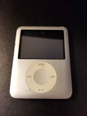 Apple 814290016753 Ipod Nano 3rd Generation 4gb Usb Mp3 Player Silver A1236 Dead Battery
