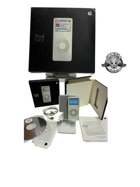 Apple 885909054398 Rare Ipod 1st Generation Nano Original Ma005zp/a - 4gb White