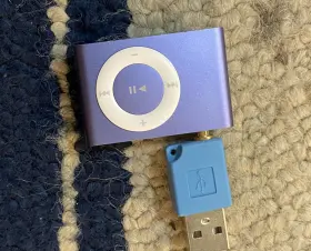 Apple 885909230983 Ipod Shuffle 2nd Generation Purple 2 Gb