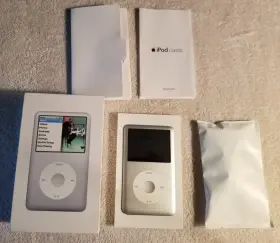 1238 Apple 885909236657 Ipod Classic 7th Generation Silver 120 Gb A In Box