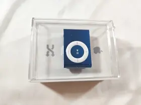 Apple 885909268177 Ipod Shuffle 2nd Generation Blue 1gb A1204 - With Dock Sealed