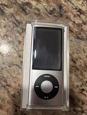 Apple 885909305087 Ipod Nano 5th Generation Silver 8gb A1320 Mp3 Player New