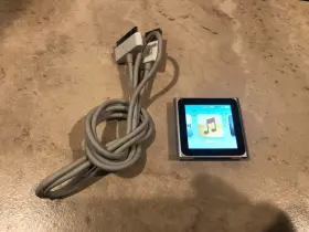 A669 Apple 885909424573 Ipod Nano 6th Generation Silver 16 Gb Works Great