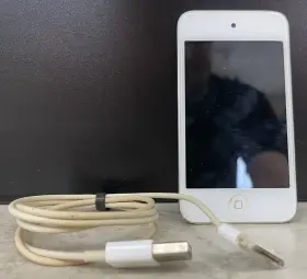 Cp3006582 Apple 885909497232 Ipod Touch 4th Generation White 8gb A1367