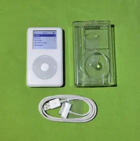 Apple A1059/m9268ll Ipod 4th Gen 40gb Bundle