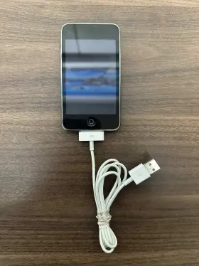 Cjh811 Apple Ipod Touch 2nd Generation Black 16 Gb 5e