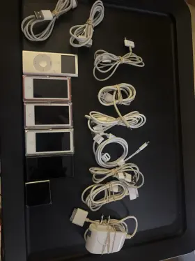Isdrd-468 Apple Eclipse Ipod Nano And Shuffle Mp3 Player Lot Assorted Colors Accessories
