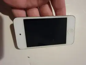 0051b025-ed6d Apple Ipod 0051b025-ed6d- Touch 8gb Model Front Camera 4th Generation Untested White