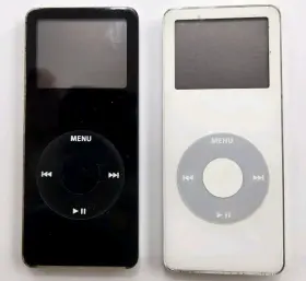 1187 Apple Ipod 2005 Nano A1137 Original 4gb Mp3 Player White And Black For Parts 2 Lot