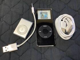 Apple Ipod 1stgen Shuffle 2ndgen 1gb - Silver. Nano 4gb- Black. Both Working