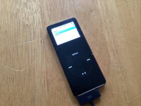 Apple Ipod 5u541q7ktk2 Nano 1st Generation A1137 4gb For Parts Repairs Black