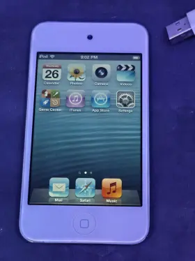 Apple Ipod 713810004587 Touch 4th Generation 8gb