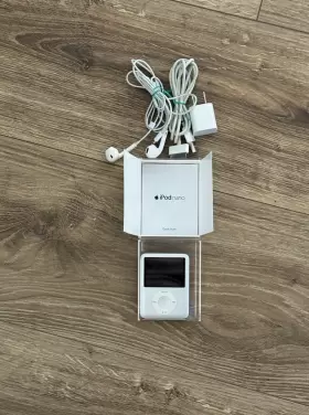 Apple Ipod 885909165001 Nano A1236 3rd Generation 8gb Silver Original Box And Accessories