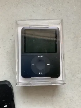 Apple Ipod 885909190041 Nano 3rd Generation Black 8gb Sealed
