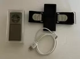 Apple Ipod 885909305377 Nano A1320 Black 8 Gb - 5th Generation Arm Band Bundle