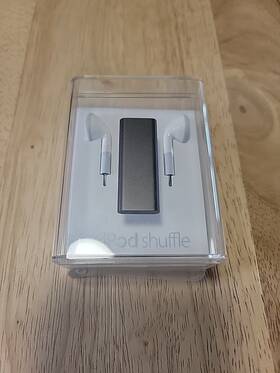 Apple Ipod 885909345038 Shuffle 3rd Generation 4gb Black Model A1271 New Sealed