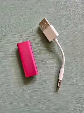 Apple Ipod 885909355143 Shuffle 2gb Pink Model A1271 3rd Generation Mc387ll/a Used