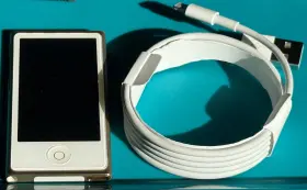 Apple Ipod 888462469869 Nano 7th Generation 16gb 27 Hour Playback Gold A1446