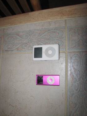 Apple Ipod A1099-1199 A1099-30gb&a1199-4gb Vintage Both For Parts/repair