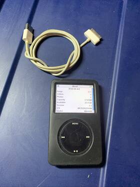 Apple Ipod A446ll 30gb Black 2007 Ma446ll Heavy Use As Is Only Battery Life