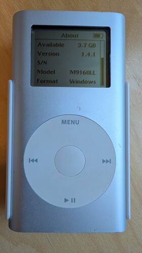 Apple Ipod M916oll Mini With Holster Silver 4gb