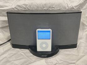 Apple Ipod Ma002 5th Gen A1136 White 30gb Video Bose Sounddock Series Ii Bundle
