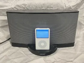 Ma002 Apple Ipod 5th Gen A1136 White 30gb Video Bose Sounddock Series Ii Bundle
