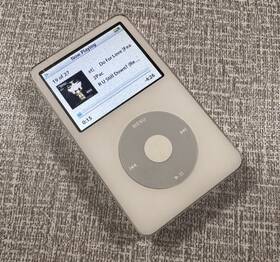 Apple Ipod Ma003zp Classic 5th Gen 60gb White Good Battery Bundled Charger Fast Free S/h