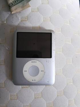 Apple Ipod Ma980ll/a1236 Nano 3rd Generation 8gb