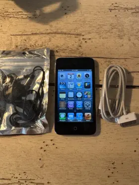 Mc540c Apple Ipod Mc540c/a Touch 4th Gen Black 8gb Used Bundle Strong Battery Model