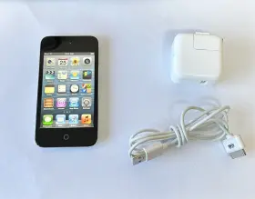 Me178c Apple Ipod Me178c/a 2012 Touch 4th Generation Black 16 Gb - A1367