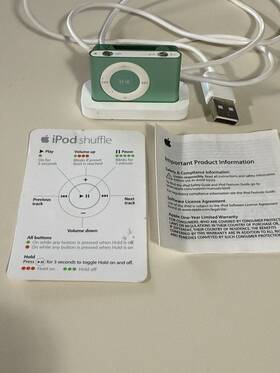 Apple Ipod Pb813c/a As Is - Shuffle A1204 1gb Green With Charging Dock Does Not Charge