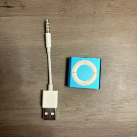 Pc751ll Apple Ipod Pc751ll/a Shuffle 4th Gen 2gb Blue For Parts/not Working