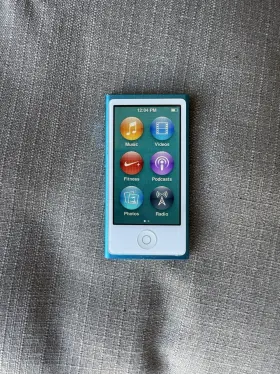 Pd477ll Apple Ipod Nano 7th Gen 16gb Blue Lightning As Shown