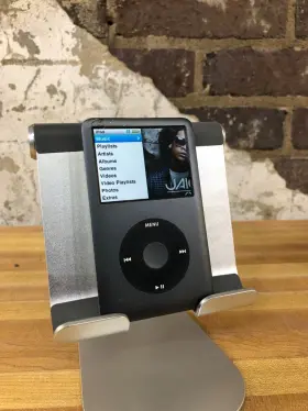 9mb565ll Apple Ipod S.a 4 20250214 Al.05 A1238 7th Gen Classic 120gb 9mb565ll/a Works Great 2 687 Songs