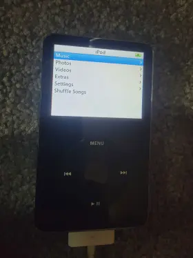 Sns-8x-usa-1 Apple Ipod Video 5th Generation Black 30 Gb