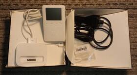 Apple Jq35139ypnt 2003 3rd Gen White Ipod 20gb With Box Dock Car Plug Untested