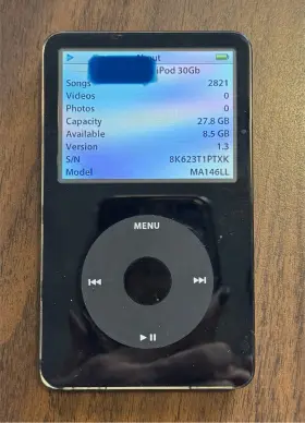 Ma146ll4 Apple Ipod Classic Bundle Enhanced Video 5th Generation 30gb Black Over 2k Songs