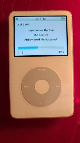 Apple Ma444fb Ipod Classic 5.5 Gen Enhanced - 30gb White Excellent Working Condition