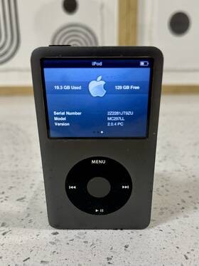 Apple Mc293j/a Ipod Classic 7th Generation Black 160 Gb A1238 For Parts Or Repair As Is