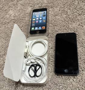 Apple Mcd723ll/a Ipod Touch 5th Generation Black 32 Gb - Great Condition In Original Box