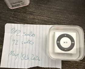 Apple Md778nf/a Ipod Shuffle 4th Gen 2gb Silver