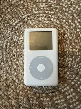 Apple Mp102/pe435aaba Rare Hp Ipod 4th Gen 20gb White - As-is / For Parts Or Repair No Power