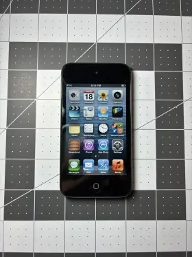 Ne178ll Apple Ipod Touch 4th Generation 16gb Black/silver Ios 6.1.6 A1367 February 2013